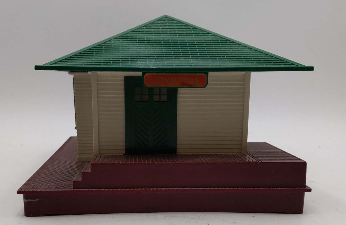 Lionel 133 Vintage O Illuminated Station EX/Box