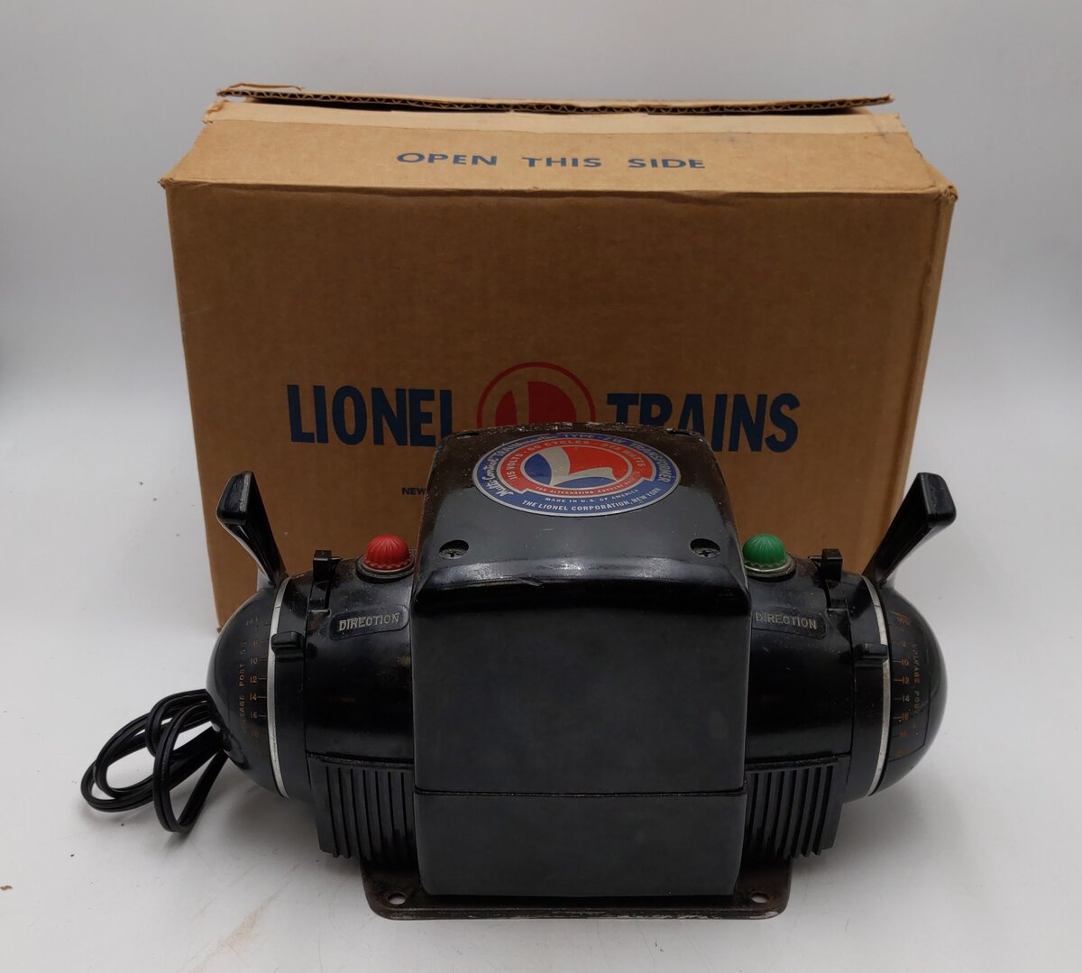 Lionel ZW Vintage O Gauge Trainmaster 275 Watt Transformer with Whistle VG/Box