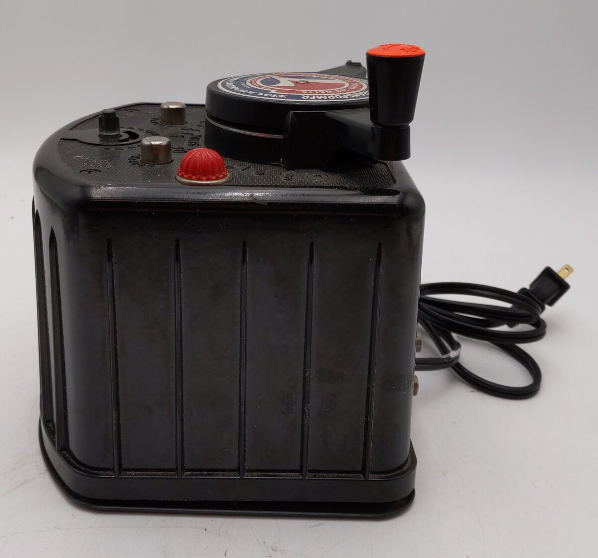 Lionel KW O Vintage Trainmaster 190 Watt 2 Transformer with Whistle