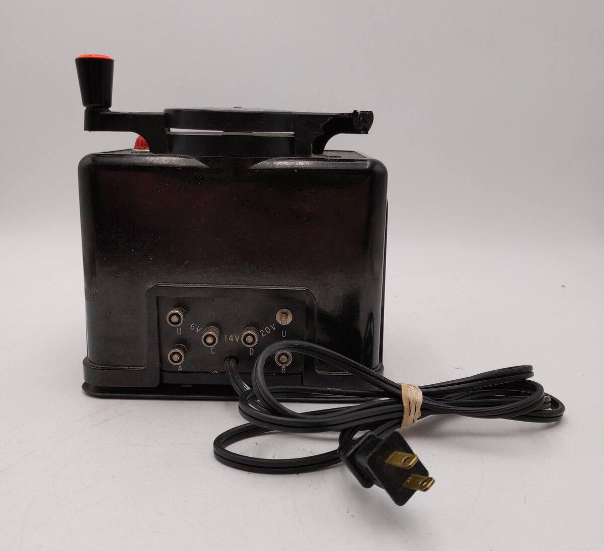 Lionel KW O Vintage Trainmaster 190 Watt 2 Transformer with Whistle