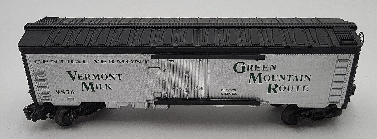 Lionel 6-9876 O Gauge Central Vermont Billboard Refrigerator Car EX/Box