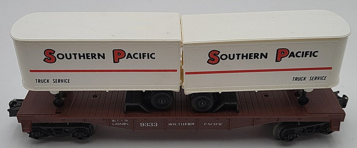 Lionel 6-9333 O Gauge Southern Pacific Flatcar with 2 Trailers #9333 EX/Box