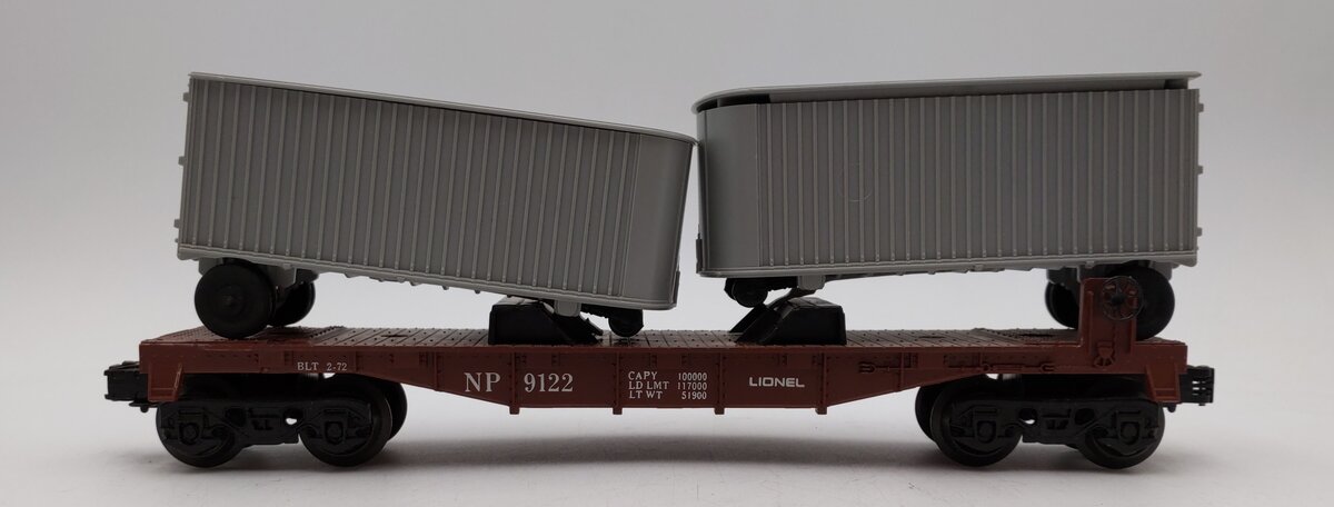 Lionel 6-9122 O Gauge Northern Pacific Flatcar w/Vans EX/Box