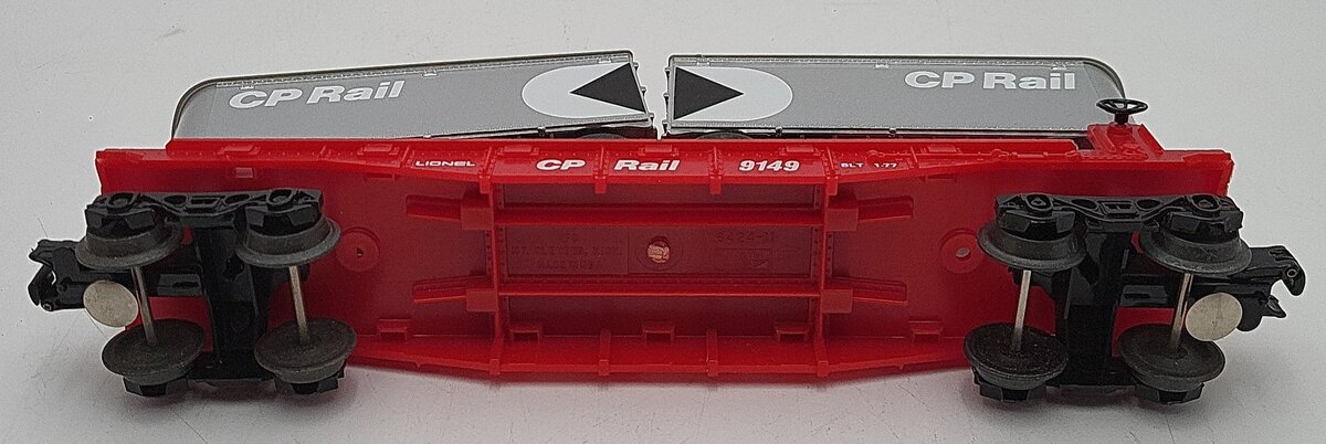 Lionel 6-9149 O Gauge CP Rail Flatcar with Piggyback Vans EX/Box