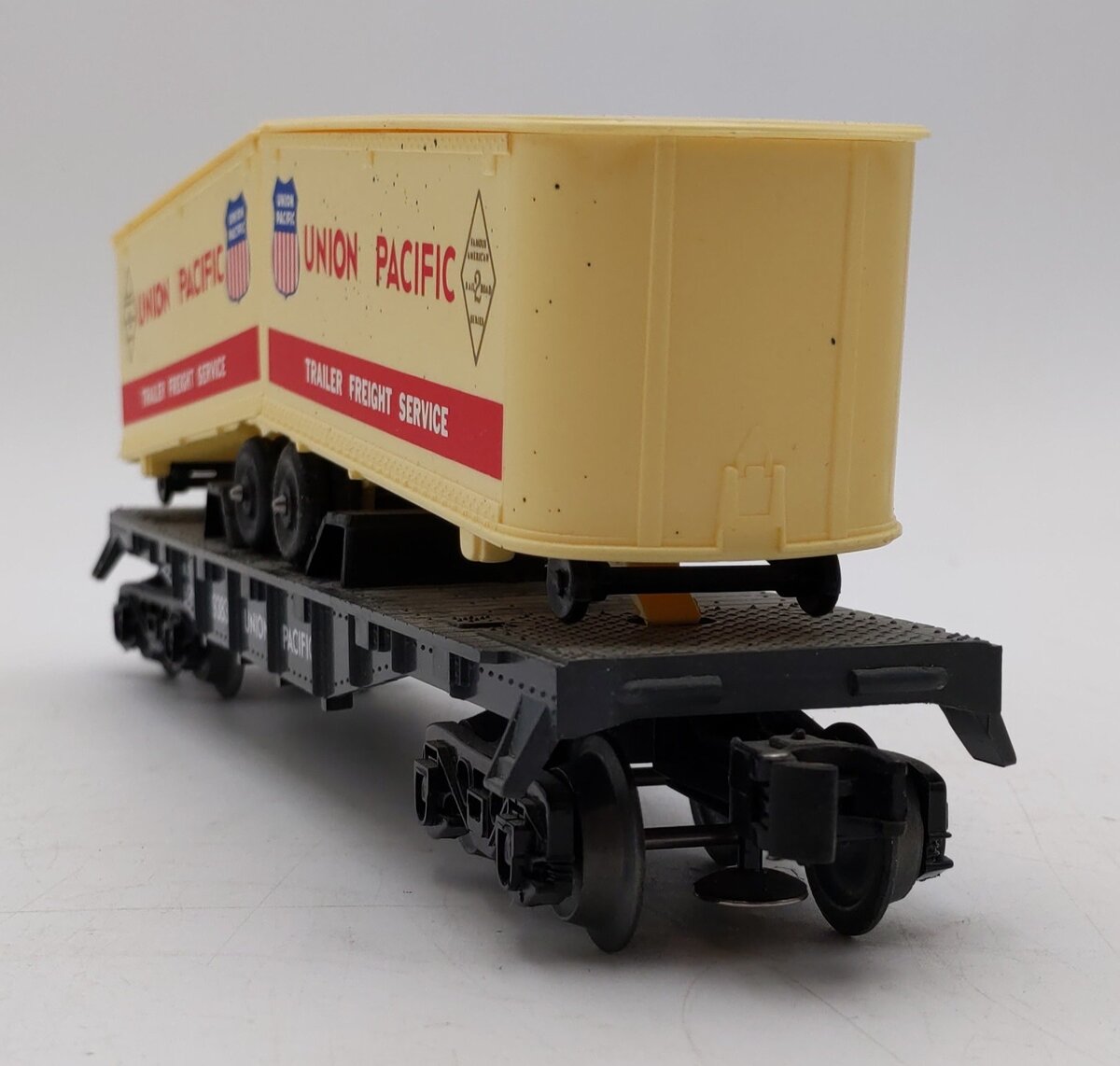 Lionel 6-9383 O Gauge Union Pacific FAR Piggyback Flatcar w/ Trailers VG/Box