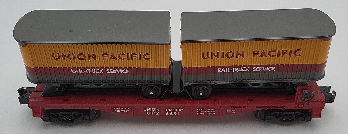 Lionel 6691 O Scale Union Pacific Flatcar w/ 2 Trailers EX