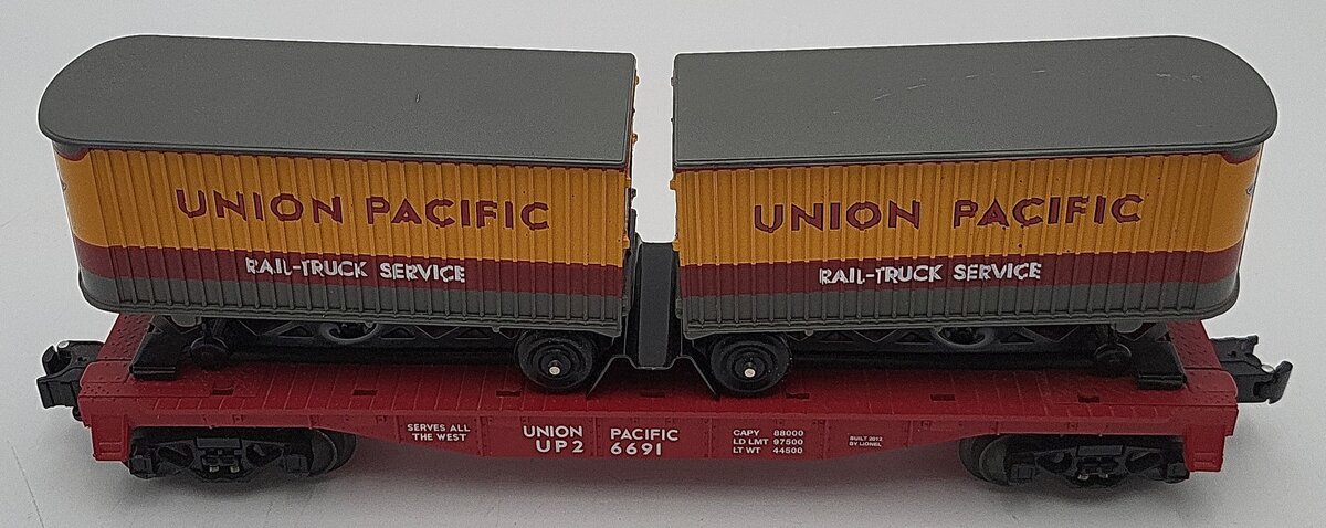 Lionel 6691 O Scale Union Pacific Flatcar w/ 2 Trailers EX