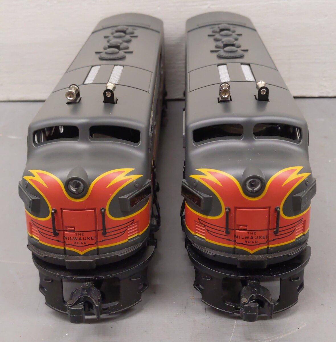 Williams 20188 Milwaukee Road F3 Diesel Locomotive AA Set  EX/Box