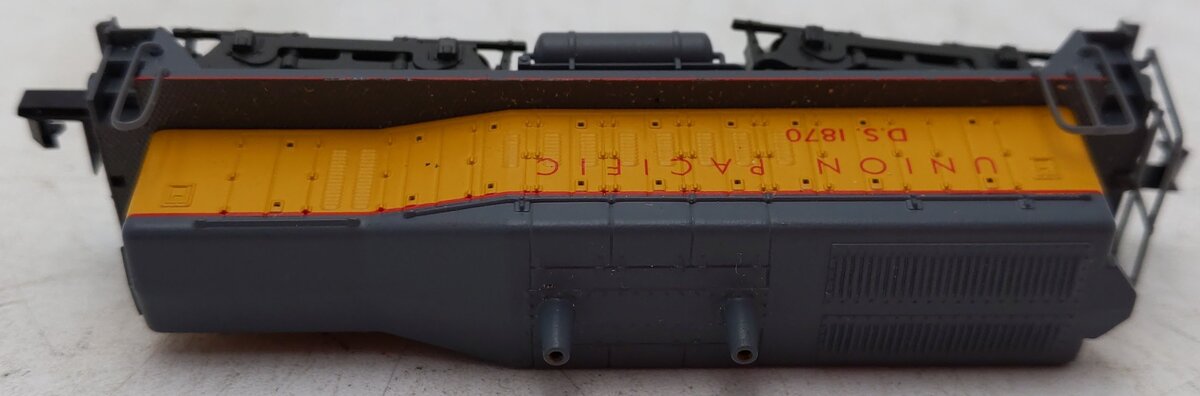 Arnold 5116 N Scale Union Pacific Powered SW1500 Calf Diesel Locomotive #1870 EX