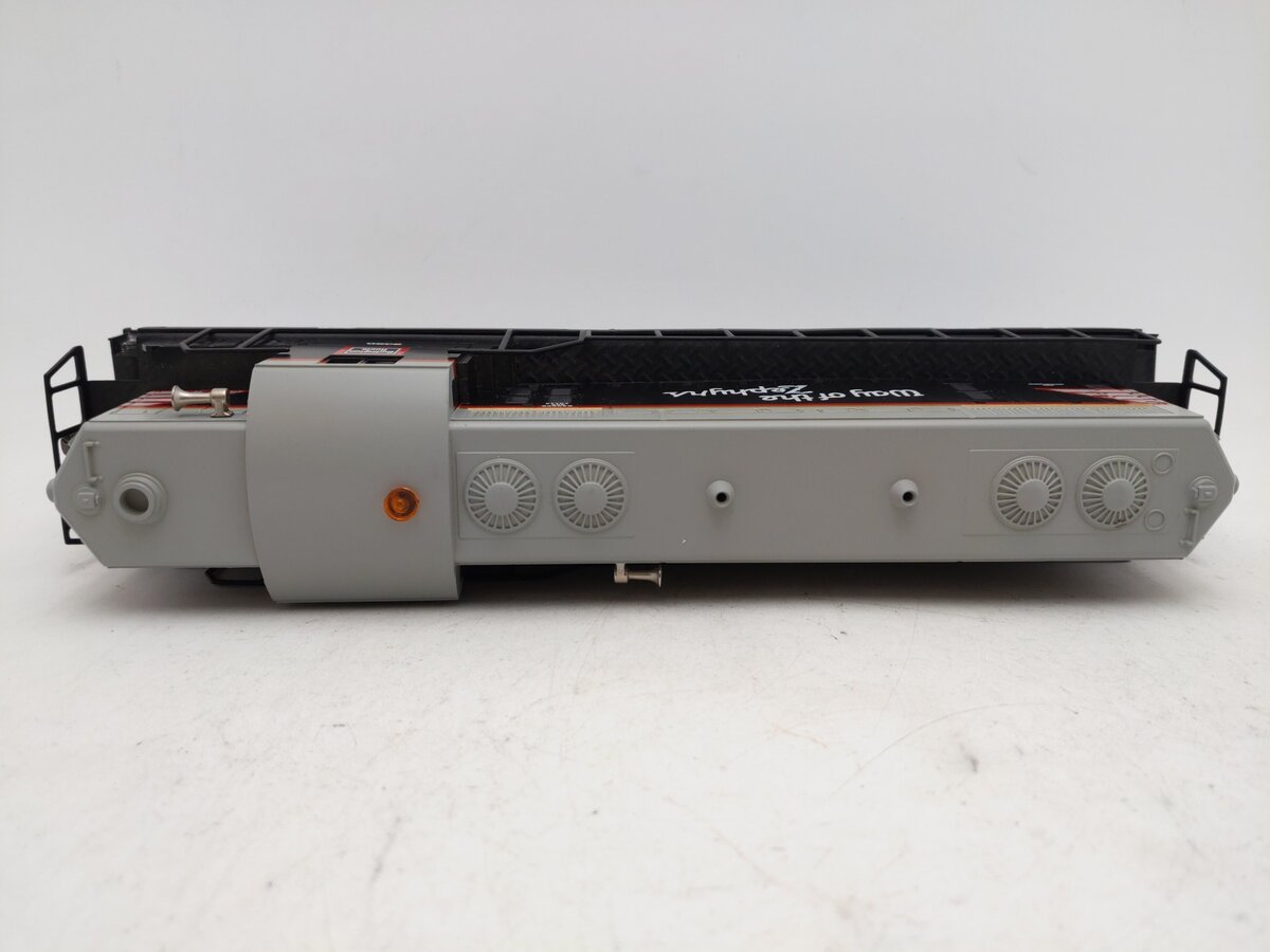 Lionel 6-18569 O Burlington Way of the Zephyrs GP-9 Diesel Locomotive #2380 EX