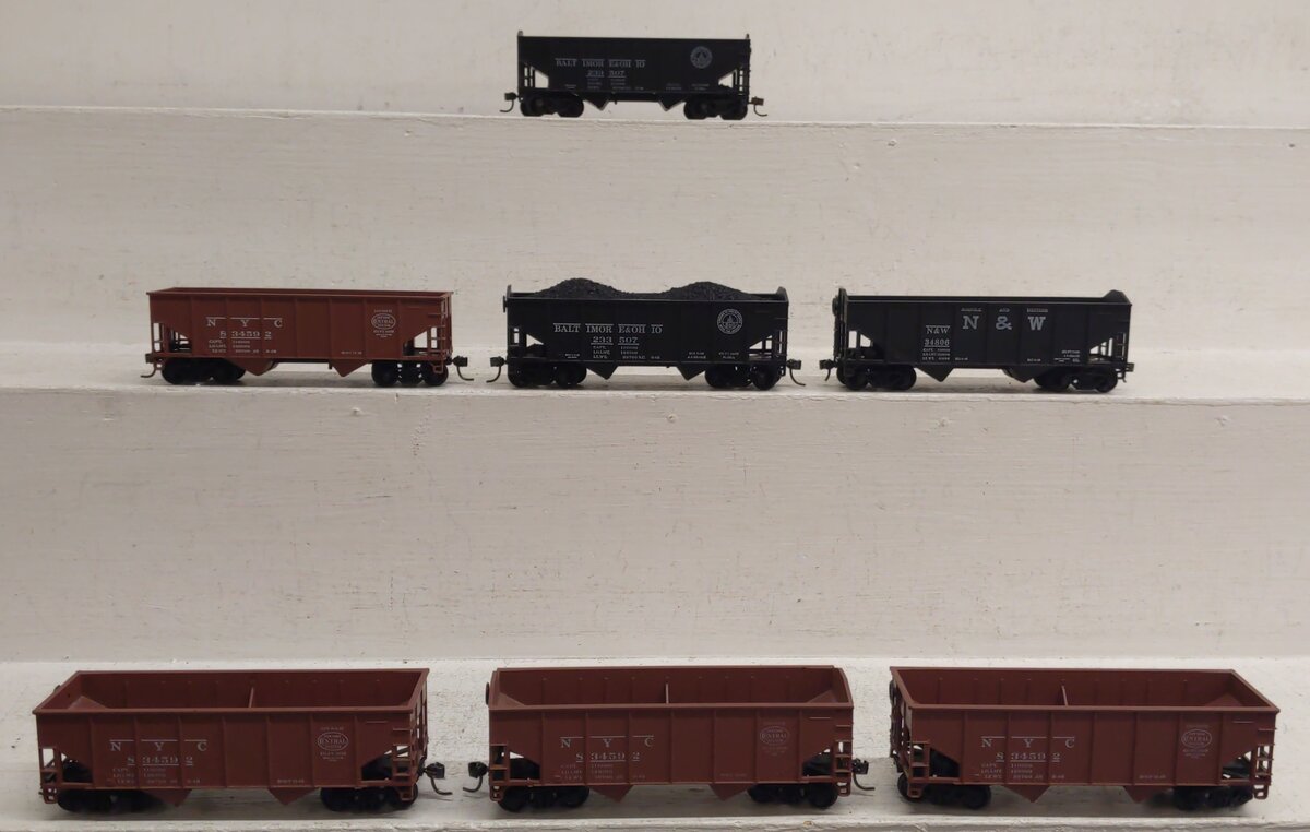 HO Scale Assorted 2-Bay Hoppers [7] VG