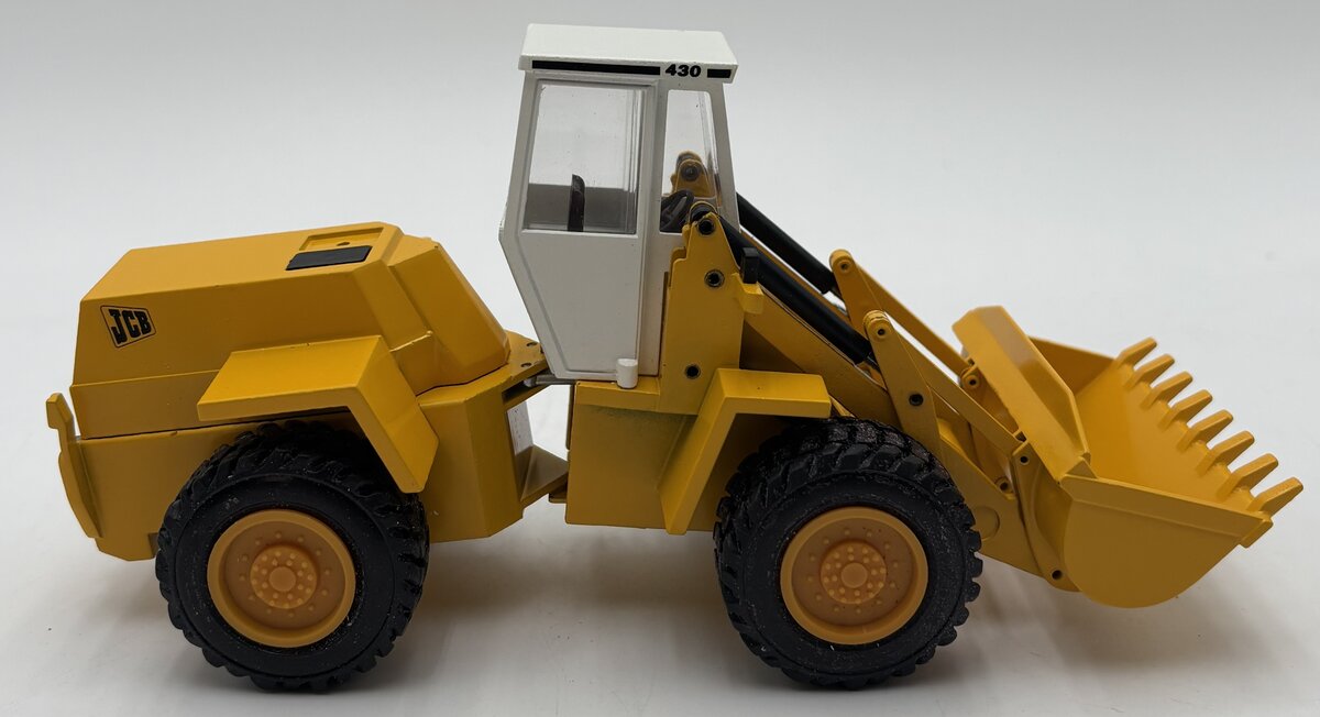 NZG 251 1:35 JCB 430 Articulated Wheeled Loader EX/Box