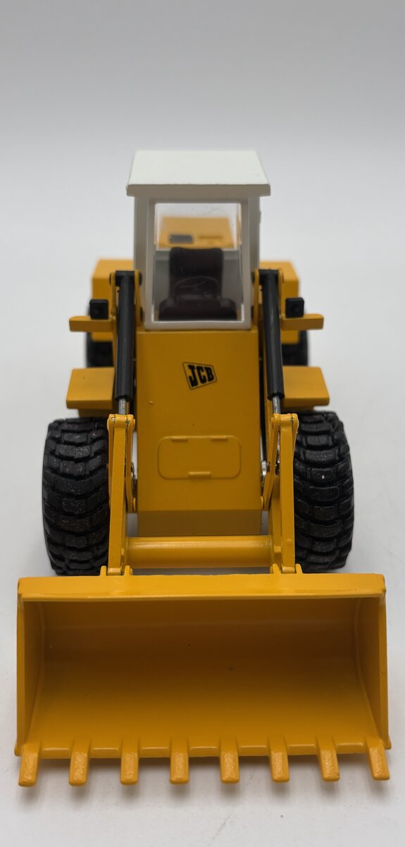 NZG 251 1:35 JCB 430 Articulated Wheeled Loader EX/Box