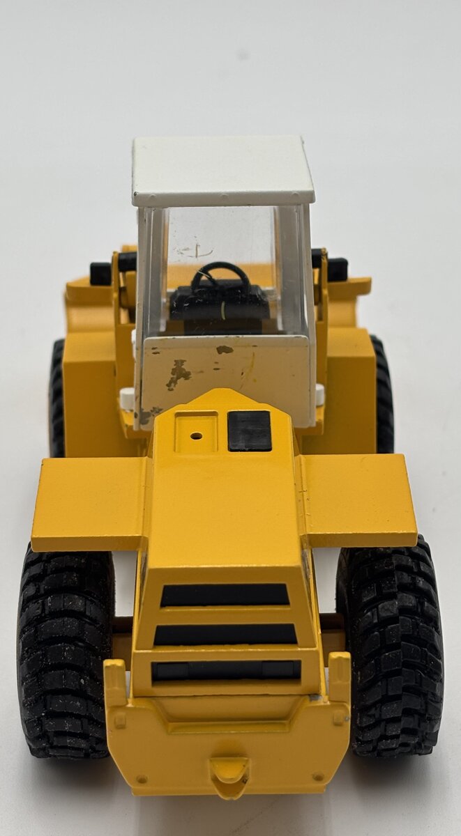 NZG 251 1:35 JCB 430 Articulated Wheeled Loader EX/Box