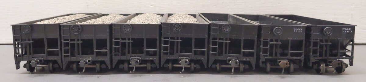 Assorted HO Scale Hoppers [7] EX