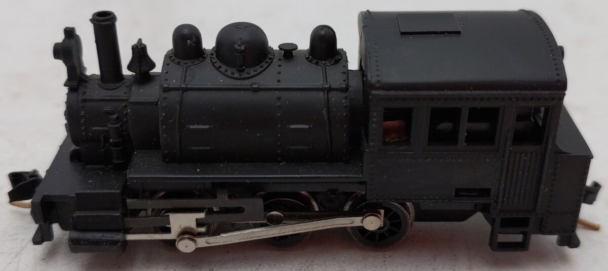 Life Like N Scale Undecorated Steam Locomotive EX