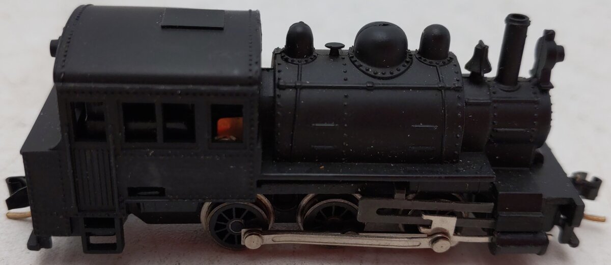 Life Like N Scale Undecorated Steam Locomotive EX