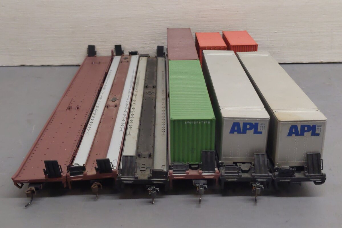 Athearn HO Scale Trailer Flatcars with Containers & Trailers [6] VG