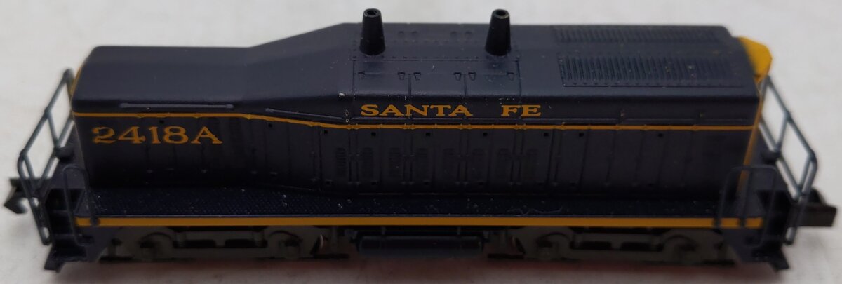Atlas 4011 N Scale Santa Fe SW1000 Calf Diesel Locomotive #2418A EX