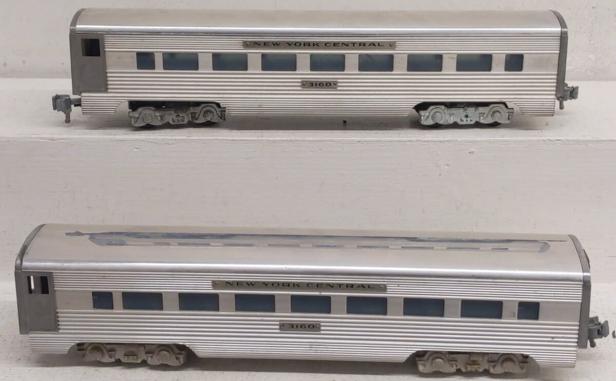 AMT Vintage O Gauge NYC Aluminum Smooth Roof Passenger Cars #3160 (2) VG/Box