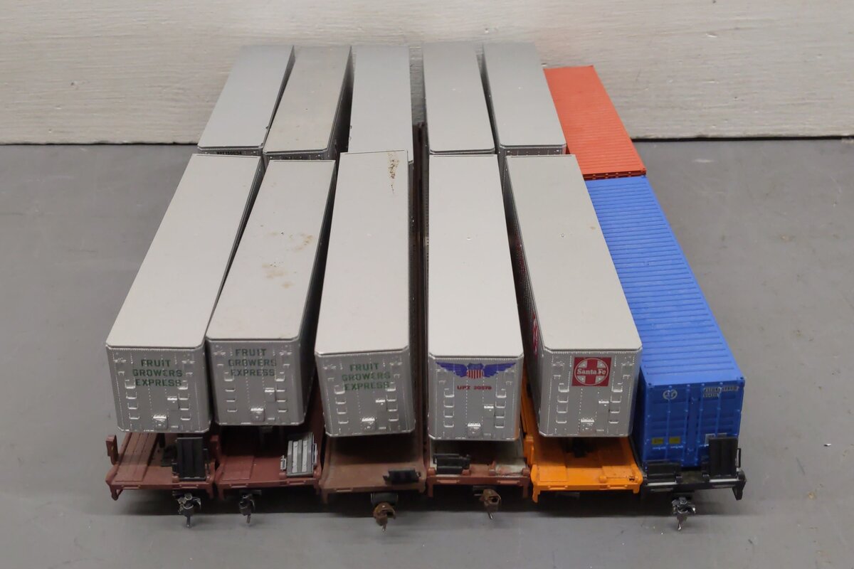 Athearn HO Scale Trailer Flatcar with Trailers & Containers [6] VG