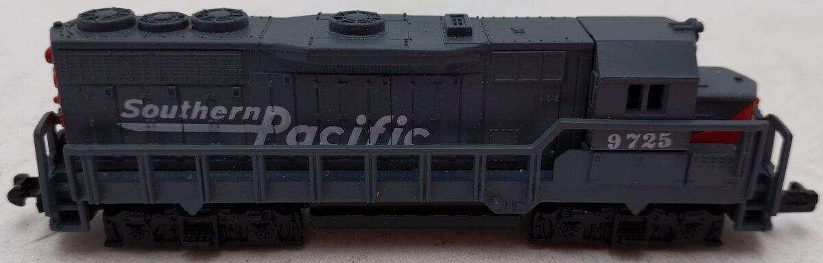 High Speed Metal 418 N Scale Southern Pacific Diesel Locomotive #9725 EX