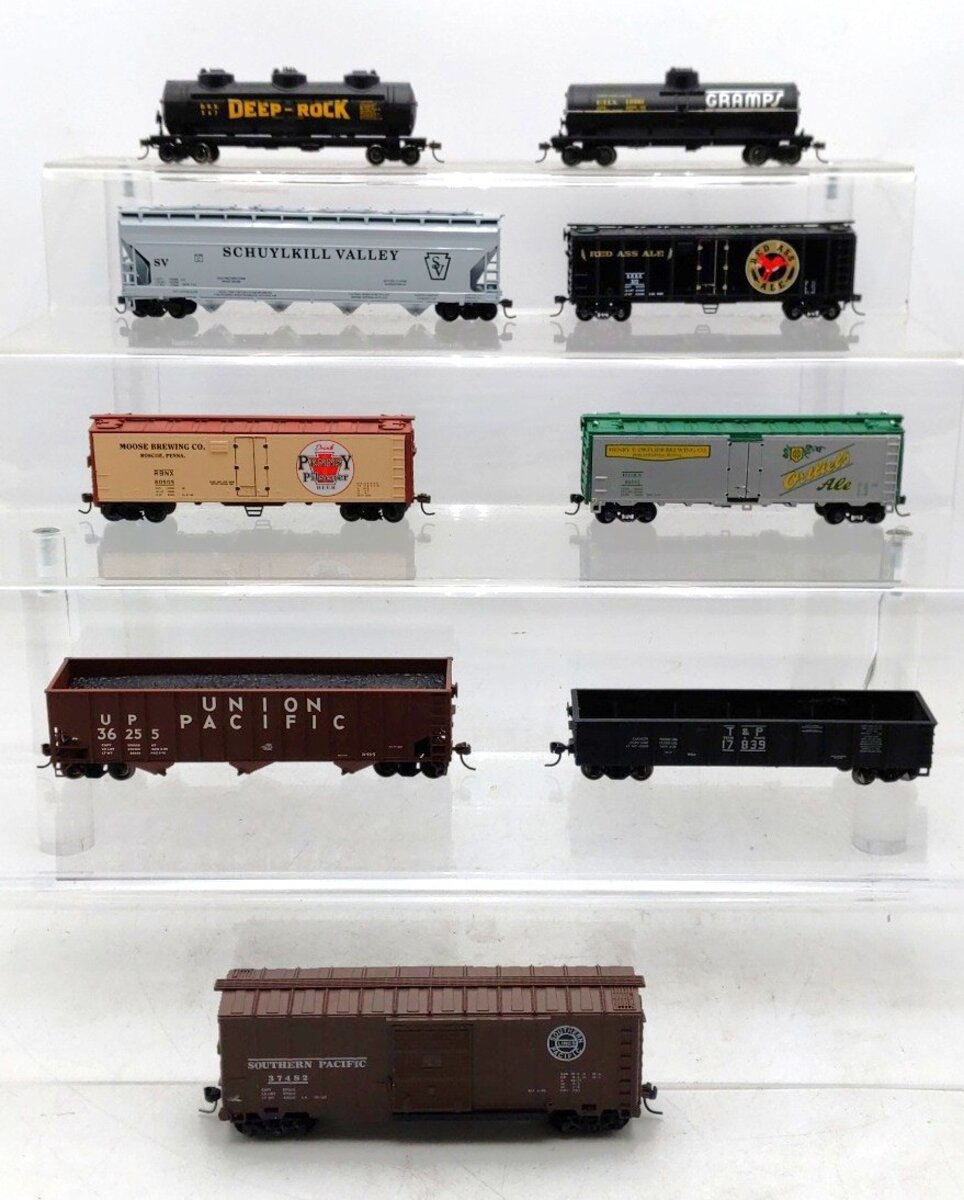 Bachmann & Other HO Scale Assorted Freight Cars [9] VG