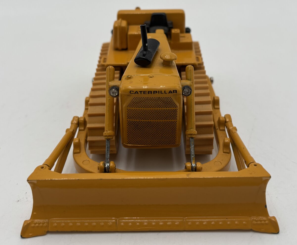 Arpra 1:50 Caterpillar D8K Tractor EX/Box