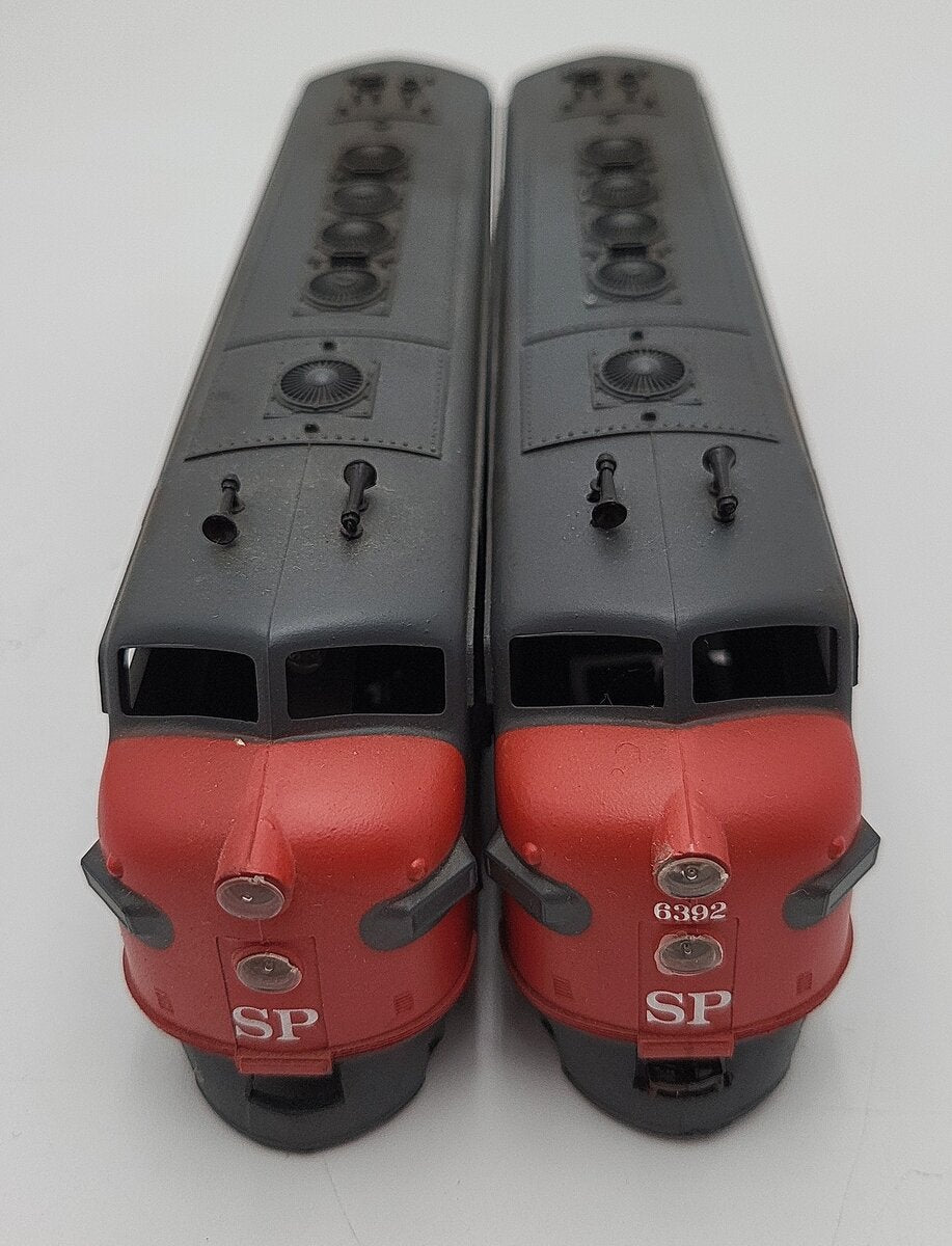 Athearn N Scale Southern Pacific Diesel Locomotives powered and non-power #6287 EX
