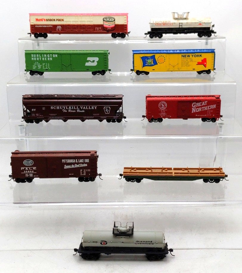 HO Scale Assorted Freight Cars [9] VG