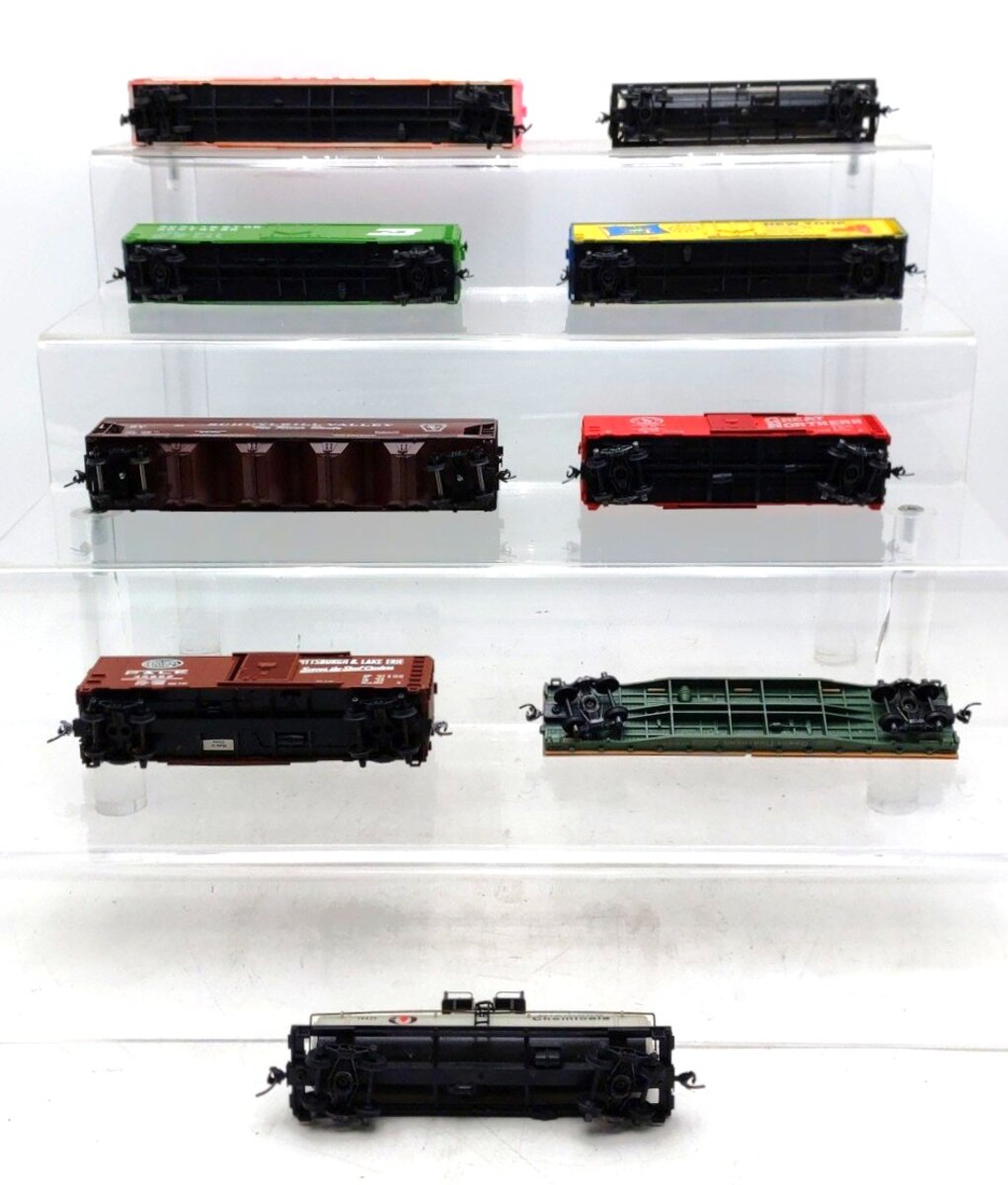 HO Scale Assorted Freight Cars [9] VG
