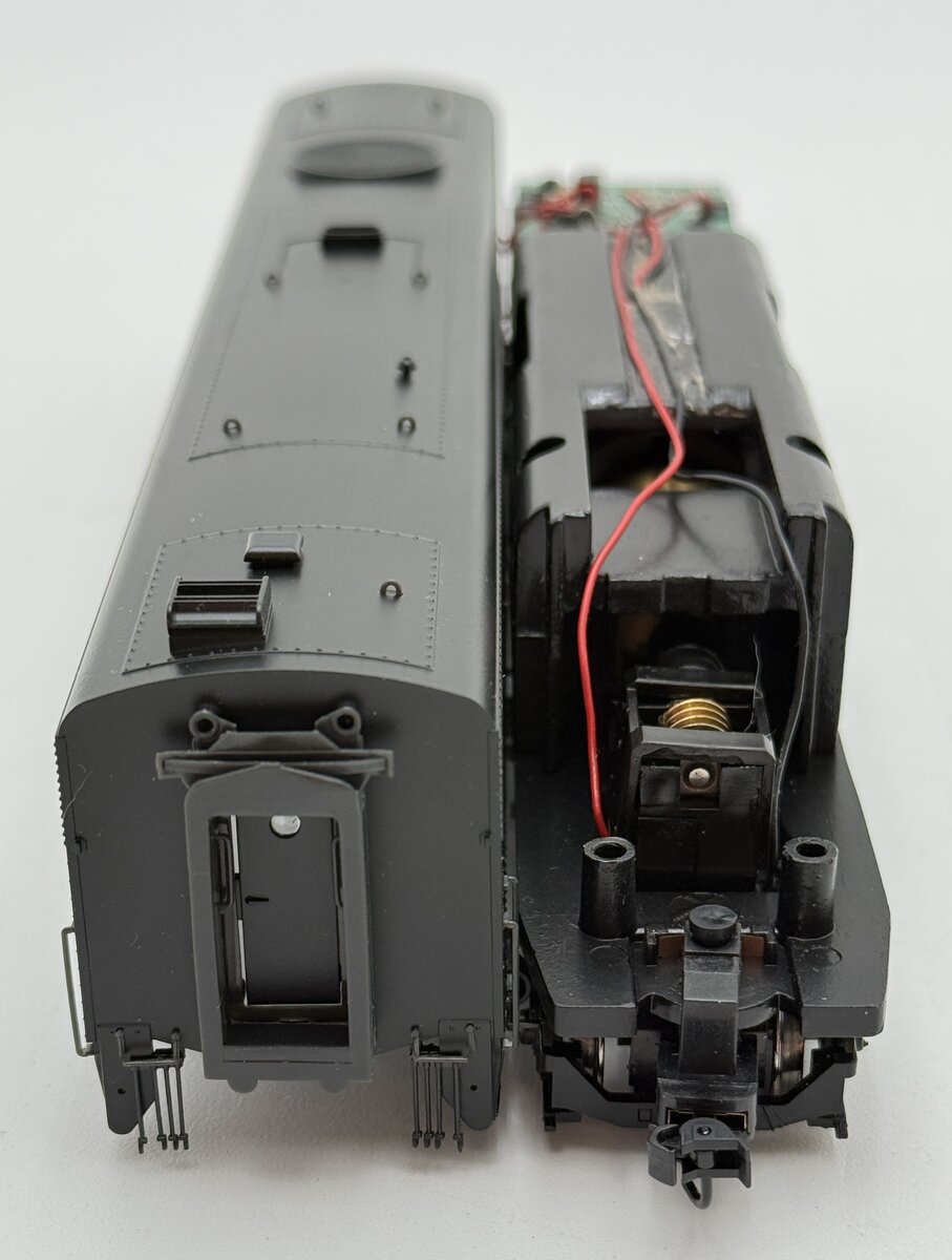 Proto 2000 30499 HO Scale Pennsylvania Railroad PB Powered Diesel Locomotive EX/Box