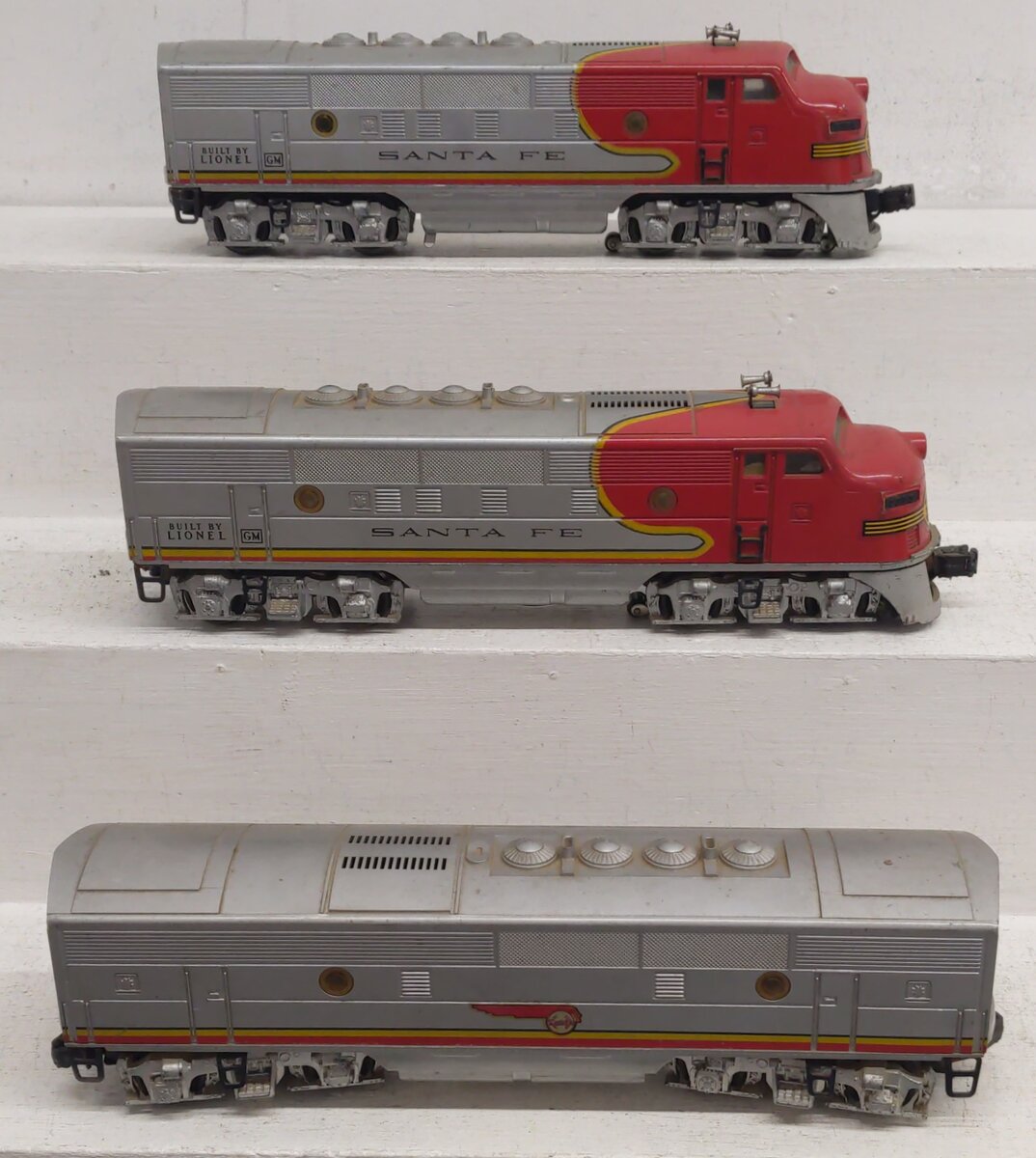 Lionel 2353 Vintage O Santa Fe F-3 ABA Diesel Locomotive [3] VG