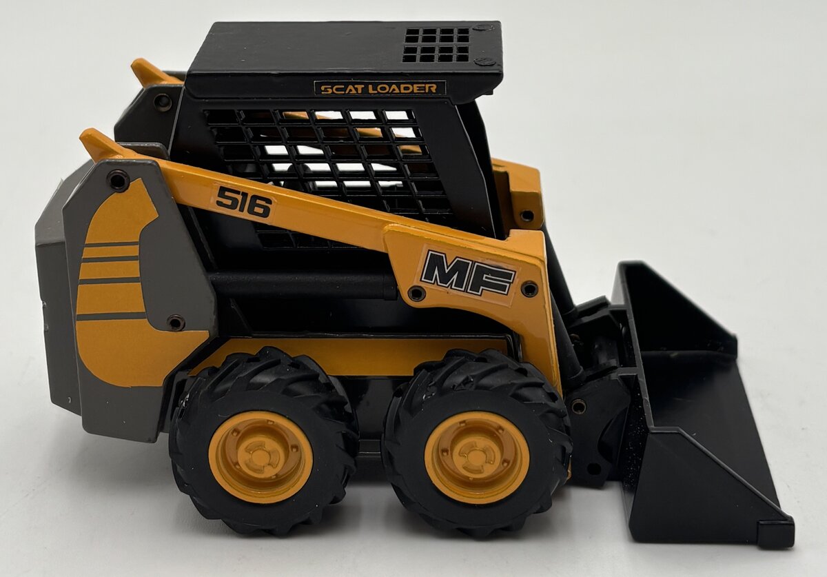 Joal 192 1:32 MF Industrial Scat Loader 516 Die-Cast Metal With Working Parts LN/Box