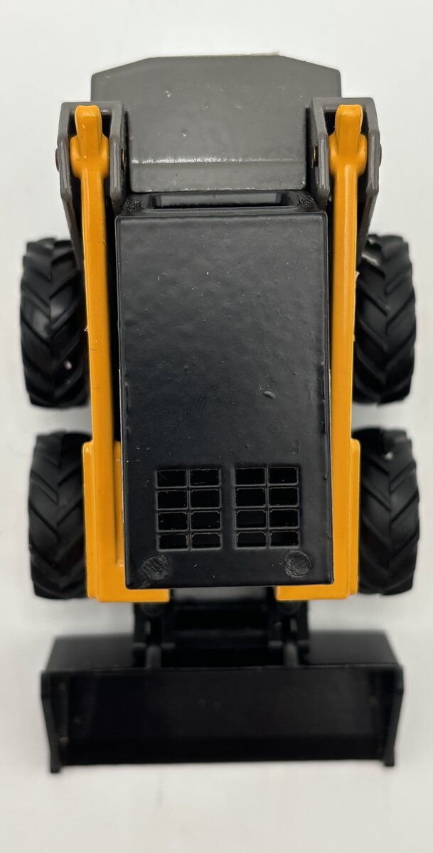 Joal 192 1:32 MF Industrial Scat Loader 516 Die-Cast Metal With Working Parts LN/Box