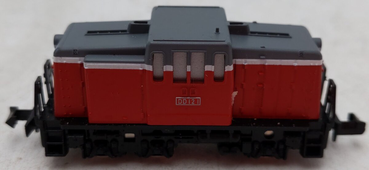 N Scale Powered Diesel Locomotive #DD121 EX