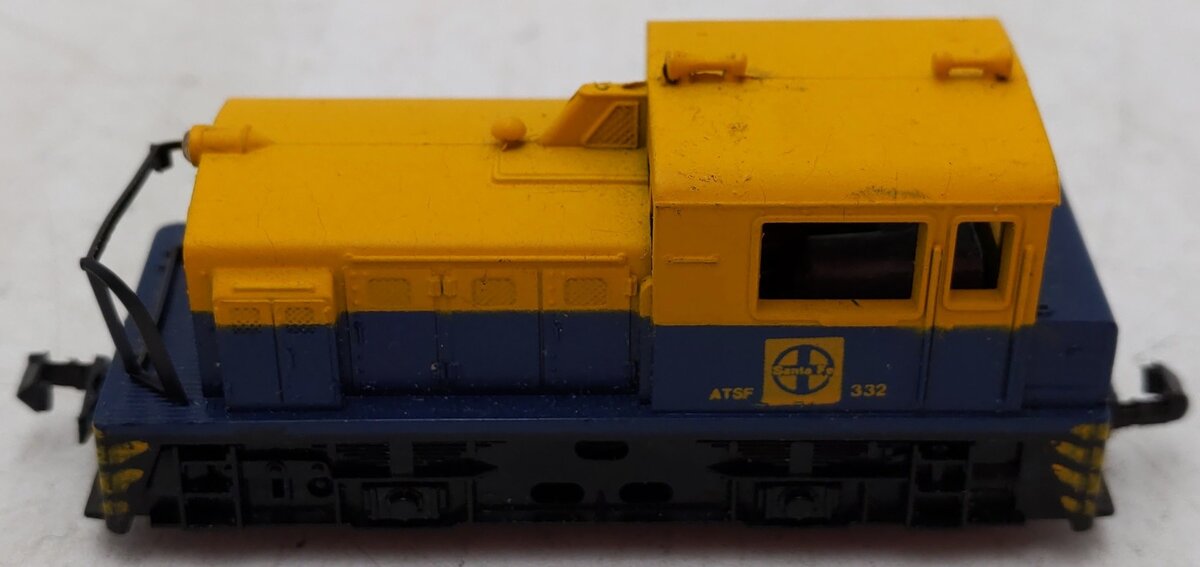 Lima N Scale Sothern Pacific Powered Diesel Locomotive #332 EX