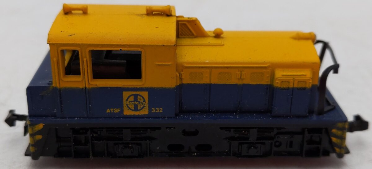 Lima N Scale Sothern Pacific Powered Diesel Locomotive #332 EX