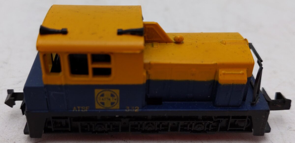 Lima N Scale Sothern Pacific Powered Diesel Locomotive #332 EX