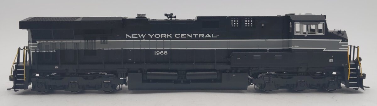 InterMountain 49762-02 HO Scale New York Central #1968 ES444AC Diesel Locomotive VG/Box