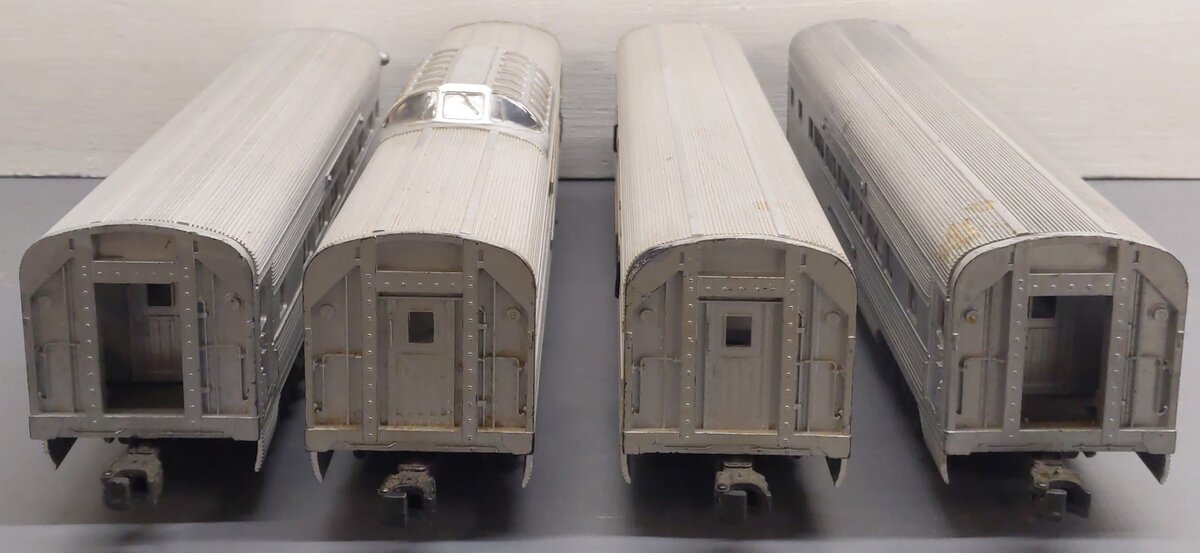 Lionel Vintage O Lionel Lines Aluminum Passenger Cars #2533,2530,2531,2532 [4] VG