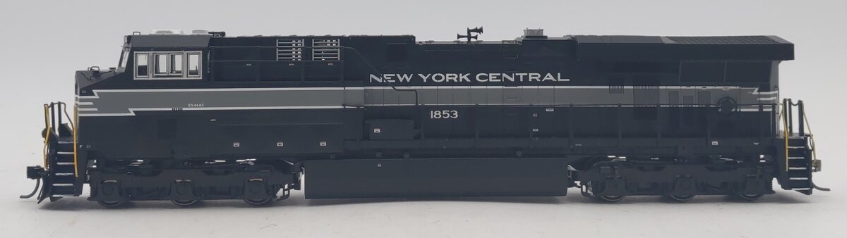 InterMountain 49762-01 HO Scale New York Central #1853 ES44AC Diesel Locomotive EX/Box