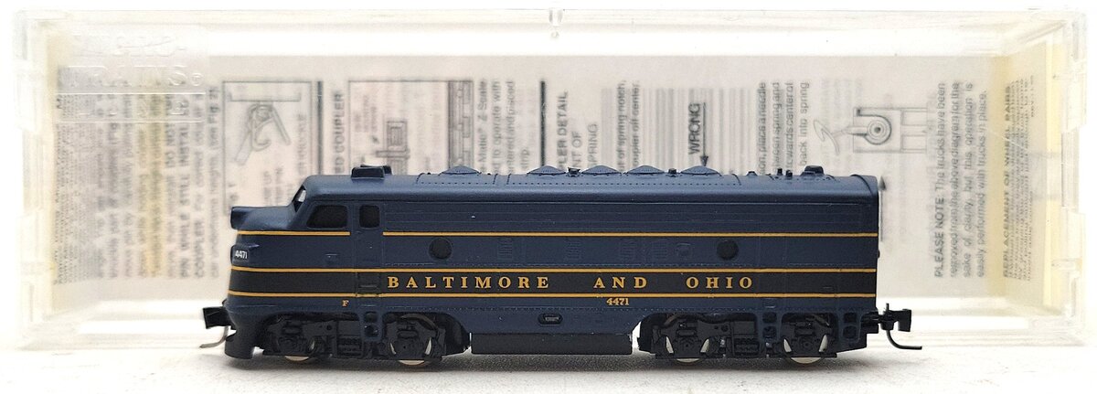Micro-Trains 98001130 Z Baltimore & Ohio F7A Powered Diesel Locomotive #4471