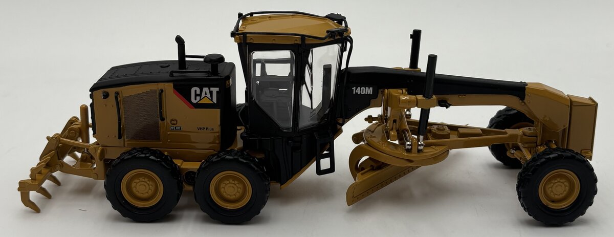 Norscot 55236 1:50 Caterpillar 140M Motor Grader LN/Box
