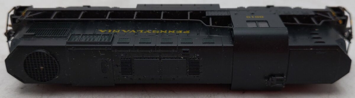 Kato N Scale Pennsylvania RS11 Diesel Locomotive #8619 EX