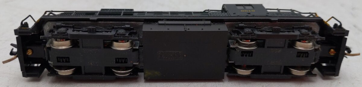Kato N Scale Pennsylvania RS11 Diesel Locomotive #8619 EX