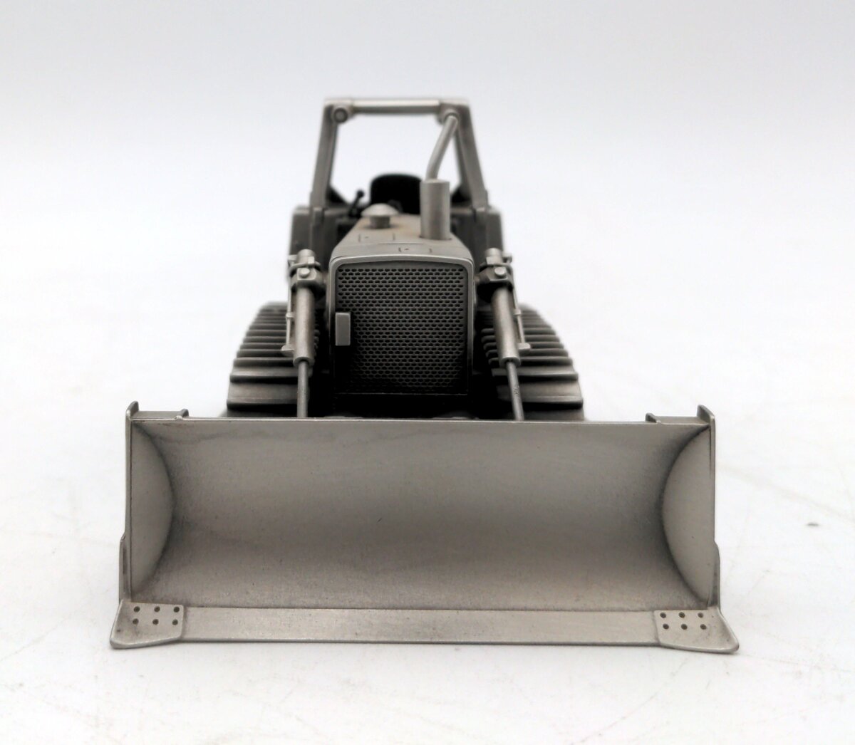 SpecCast JD850 1:50 Scale John Deer 850C Crawler Pewter Edition NIB