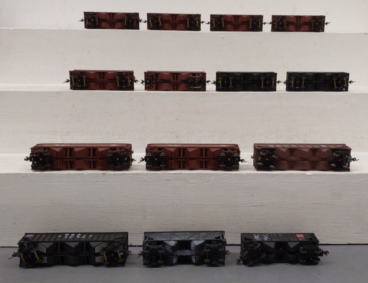 Bowser & Other HO Scale Hoppers [14] VG