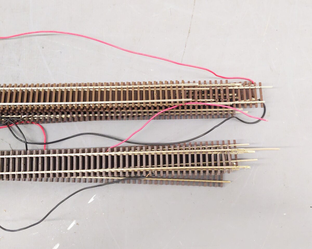 Atlas 0500 HO Scale Code 83 Super Flex Track Section [13] VG