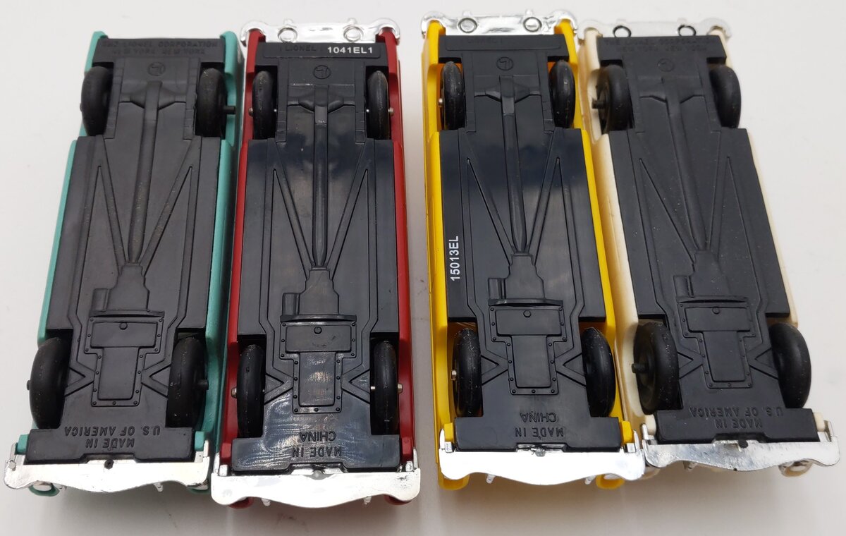Lionel 6414 Vintage O Gauge Postwar Evans Autoloader with 4 Automobiles VG